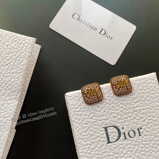 Dior飾品 迪奧經典熱銷款滿鑽方形Dior字母耳釘耳環  zgd1449